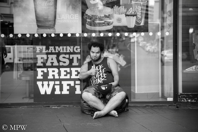 Auckland City street photo, Queent St, black and white